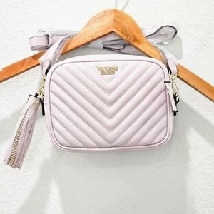 NWT VICTORIA`S SECRET Women's V-Quilt Convertible City Crossbody